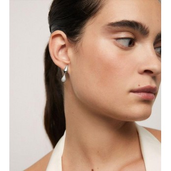 Brincos em cascata com zircônias