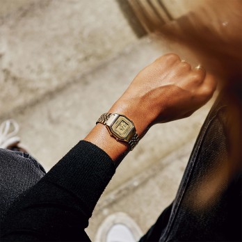 RELOGIO CASIO VINTAGE  LA680WEGA-9ER