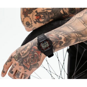 Relógio G-Shock  Style GW-M5610U-1ER Solar Waveceptor